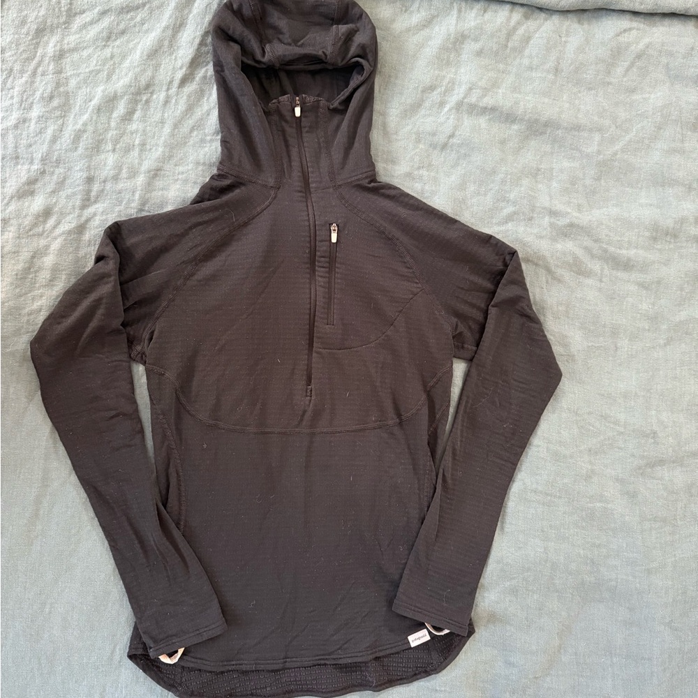 Patagonia Black Women’s Capilene Wool Hooded Jacket | Thermal Layer